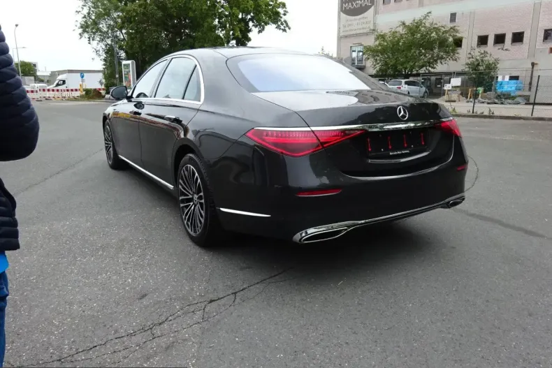 Mercedes-Benz S 580 (Clasa S) din 2023 cu 87.800 km - oferta MER229666 - foto 16