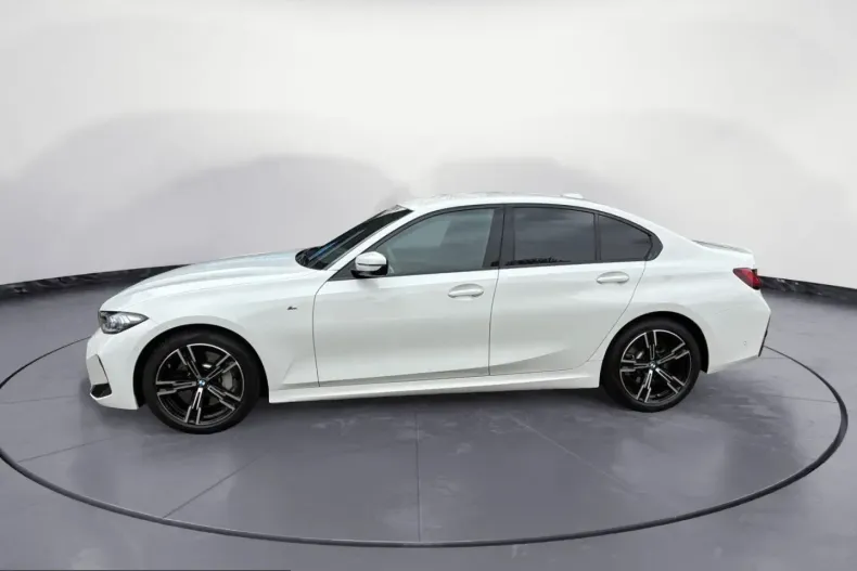 BMW 330 (Seria 3) din 2025 cu 11.490 km - oferta BMW229674 - foto 2