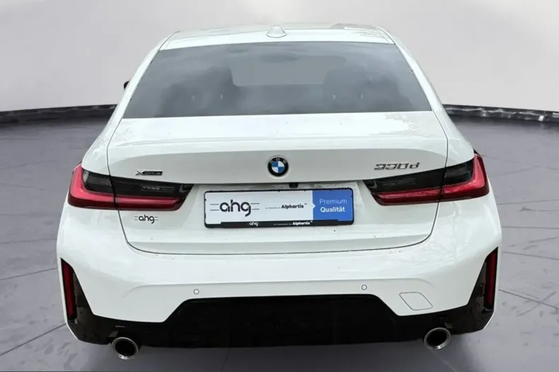 BMW 330 (Seria 3) din 2025 cu 11.490 km - oferta BMW229674 - foto 4