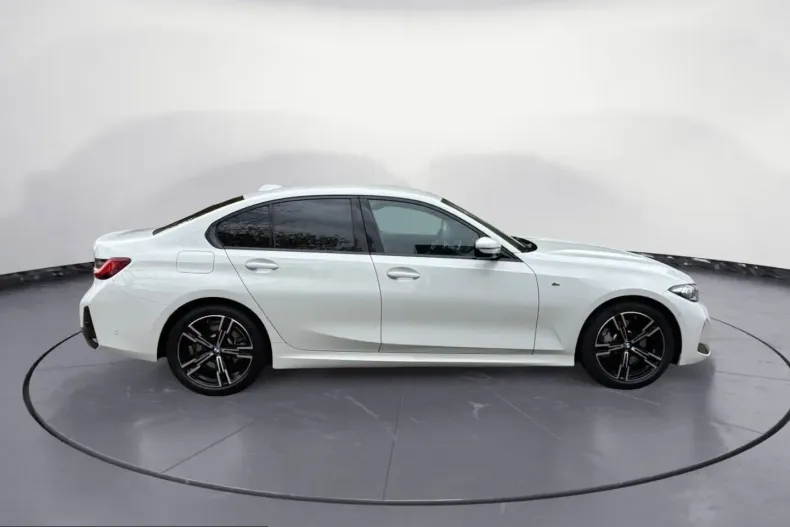 BMW 330 (Seria 3) din 2025 cu 11.490 km - oferta BMW229674 - foto 5