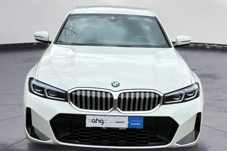 BMW 330 (Seria 3) din 2025 cu 11.490 km - oferta BMW229674 - foto 6
