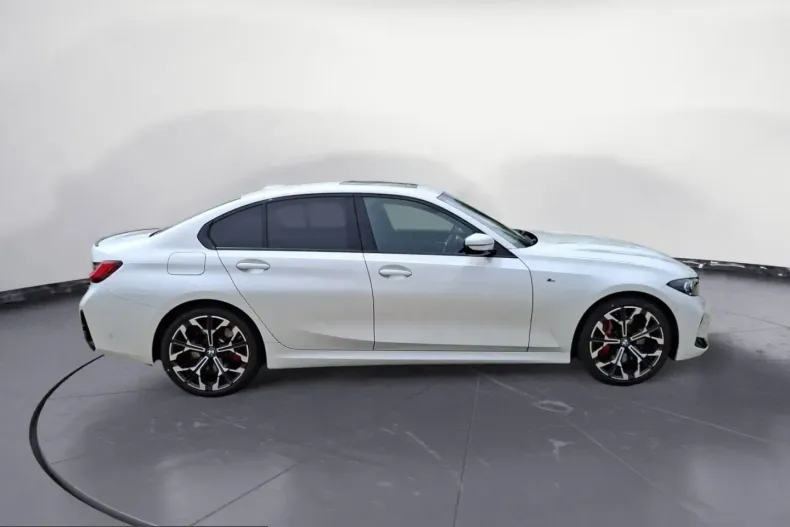 BMW 330 (Seria 3) din 2025 cu 18.122 km - oferta BMW229680 - foto 5