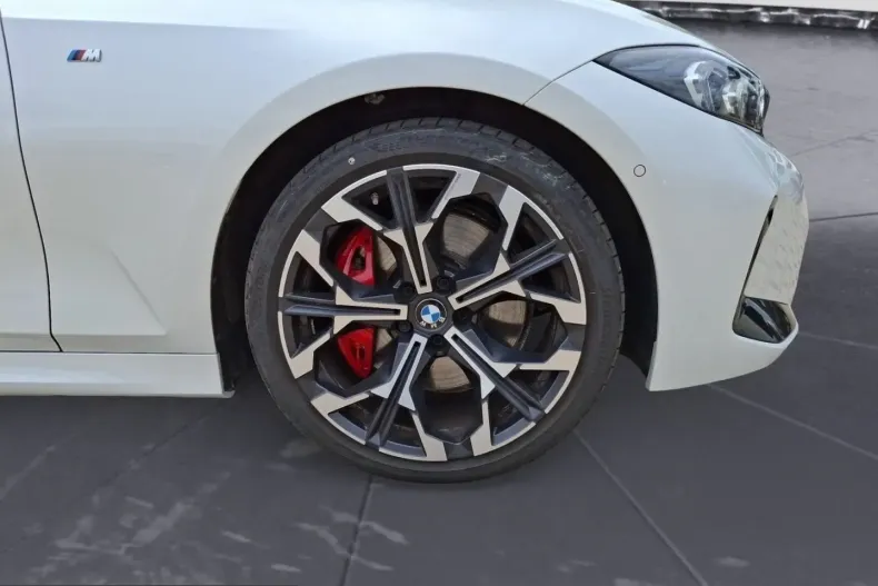 BMW 330 (Seria 3) din 2025 cu 18.122 km - oferta BMW229680 - foto 10