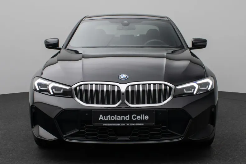BMW 330 (Seria 3) din 2025 cu 18.910 km - oferta BMW229683 - foto 2