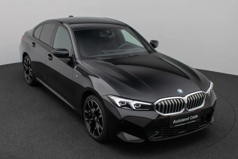 BMW 330 (Seria 3) din 2025 cu 18.910 km - oferta BMW229683 - foto 3