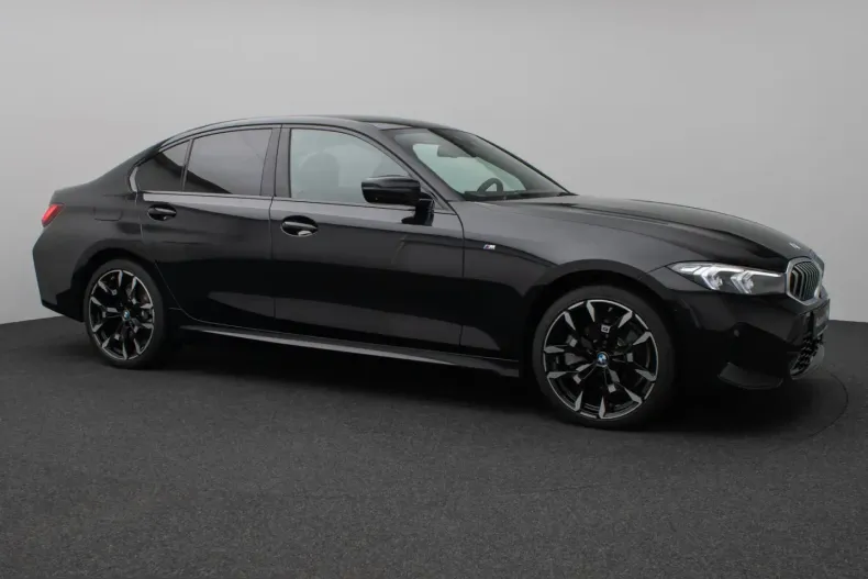BMW 330 (Seria 3) din 2025 cu 18.910 km - oferta BMW229683 - foto 4