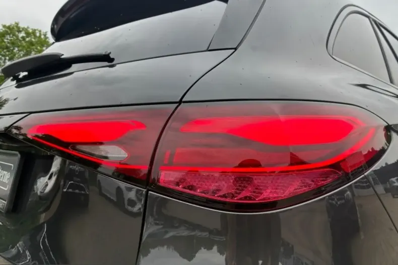 Mercedes-Benz GLC 300 (Clasa GLC) din 2024 cu 22.731 km - oferta MER229695 - foto 11