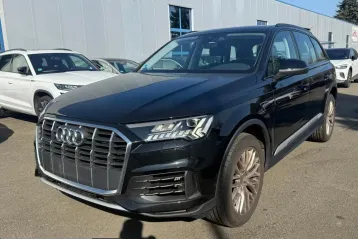 Audi Q7 din 2023 - oferta AUD229699