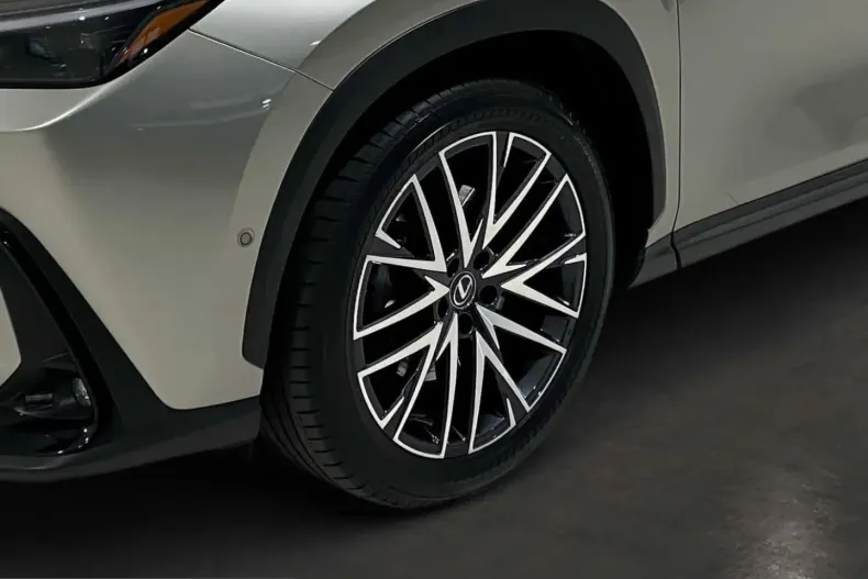 Lexus NX 450h din 2024 cu 40.300 km - oferta LEX229700 - foto 8