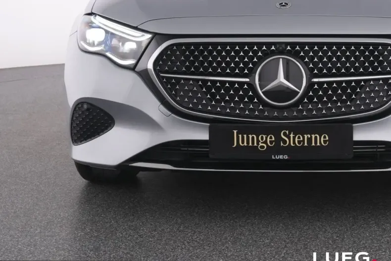 Mercedes-Benz E 220 (Clasa E) din 2025 cu 13.400 km - oferta MER229701 - foto 16