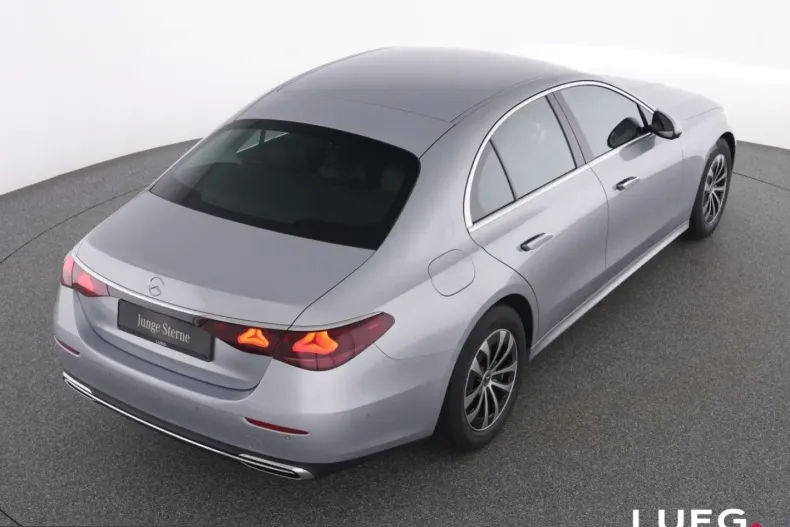 Mercedes-Benz E 220 (Clasa E) din 2025 cu 13.400 km - oferta MER229701 - foto 18