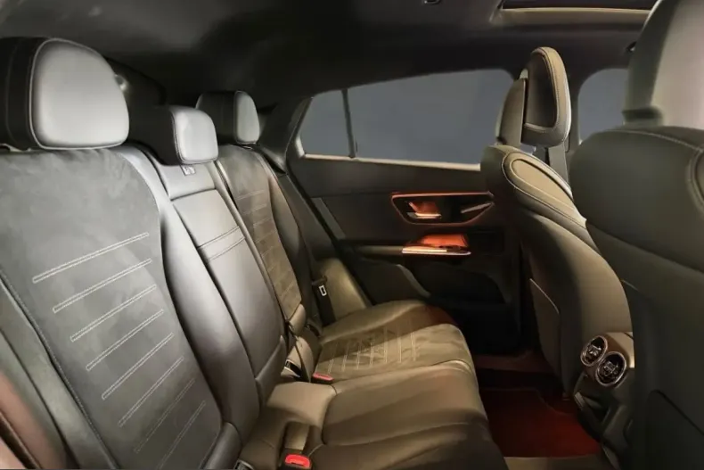 Mercedes-Benz GLC 300 (Clasa GLC) din 2024 cu 29.997 km - oferta MER229712 - foto 10