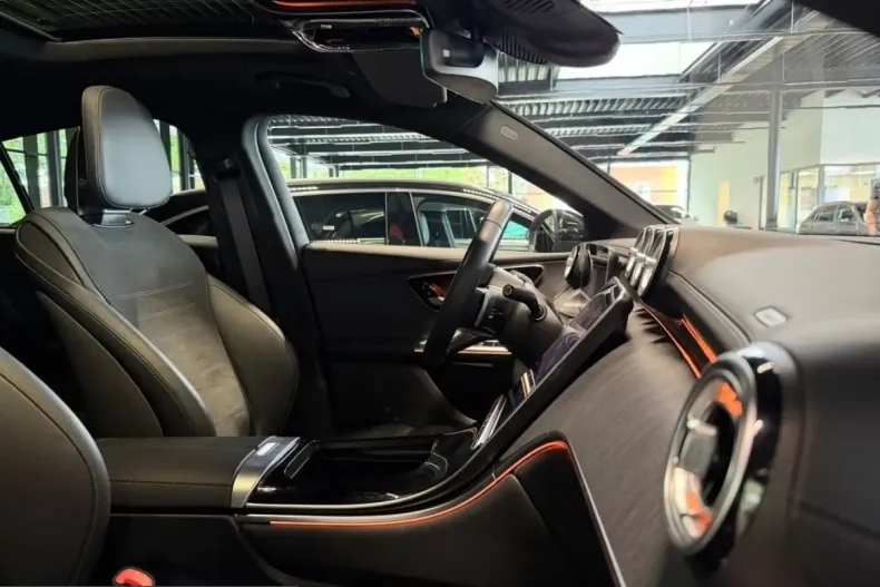 Mercedes-Benz GLC 300 (Clasa GLC) din 2024 cu 29.997 km - oferta MER229712 - foto 19
