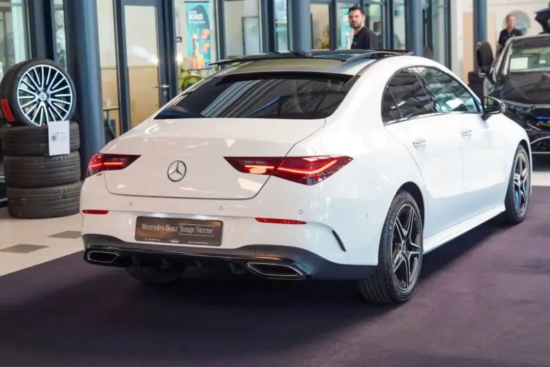 Mercedes-Benz CLA 220 (Clasa CLA) din 2025 cu 12.811 km - oferta MER229713 - foto 3