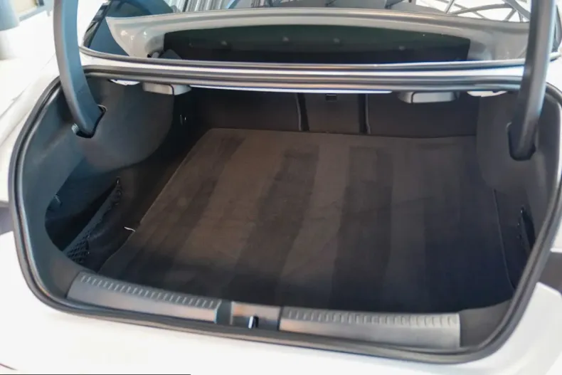 Mercedes-Benz CLA 220 (Clasa CLA) din 2025 cu 12.811 km - oferta MER229713 - foto 5