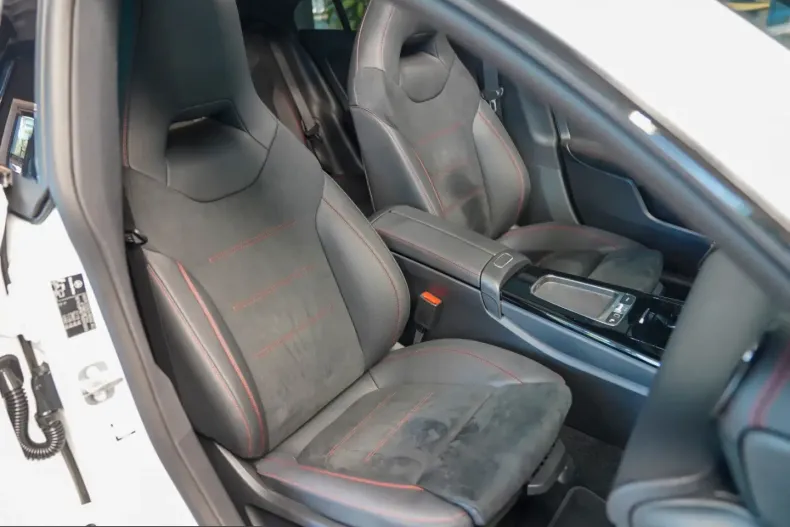 Mercedes-Benz CLA 220 (Clasa CLA) din 2025 cu 12.811 km - oferta MER229713 - foto 7