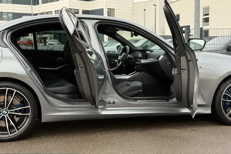 BMW 320 (Seria 3) din 2024 cu 44.900 km - oferta BMW229715 - foto 9