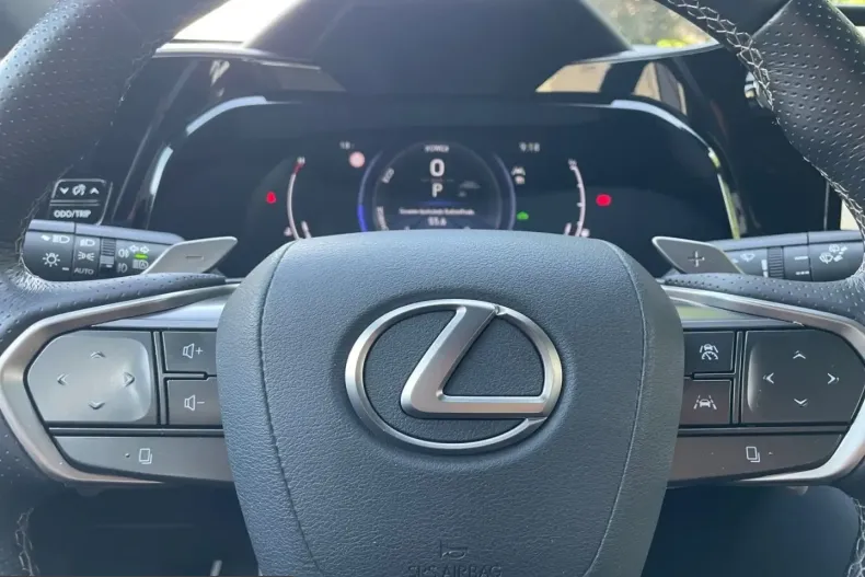 Lexus NX 350h din 2023 cu 61.423 km - oferta LEX229716 - foto 11