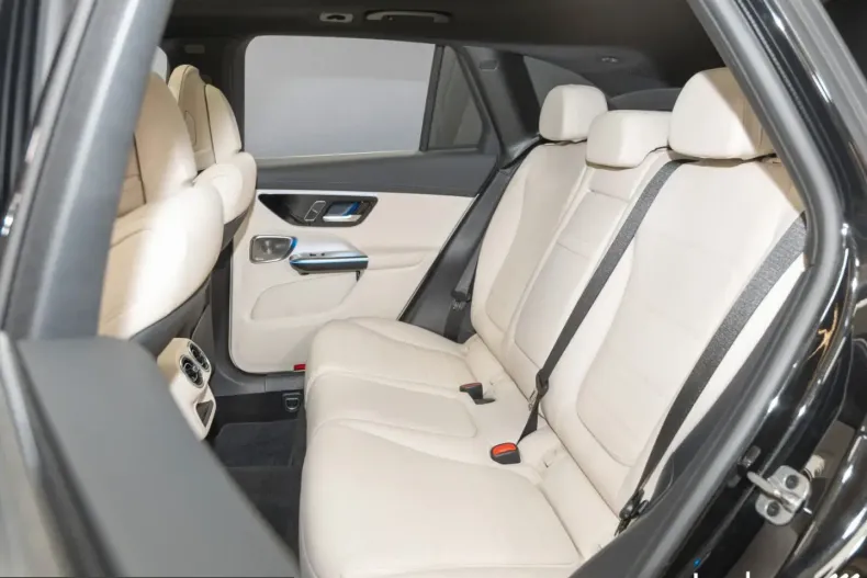 Mercedes-Benz GLC 300 (Clasa GLC) din 2024 cu 14.190 km - oferta MER229718 - foto 16