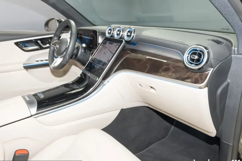 Mercedes-Benz GLC 300 (Clasa GLC) din 2024 cu 14.190 km - oferta MER229718 - foto 19