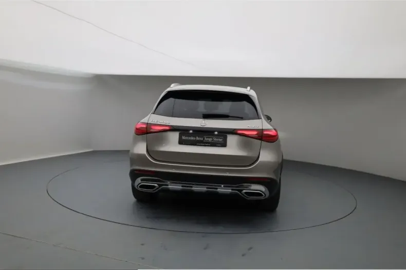 Mercedes-Benz GLC 400 (Clasa GLC) din 2023 cu 80.000 km - oferta MER229720 - foto 4
