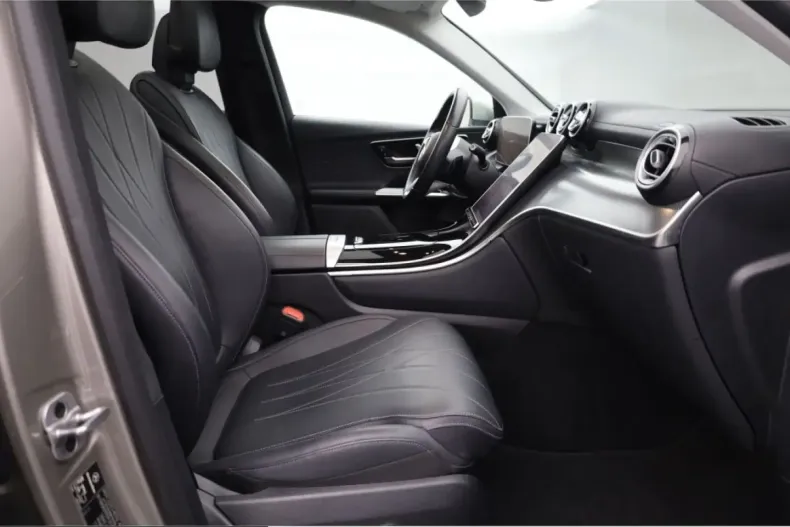 Mercedes-Benz GLC 400 (Clasa GLC) din 2023 cu 80.000 km - oferta MER229720 - foto 14