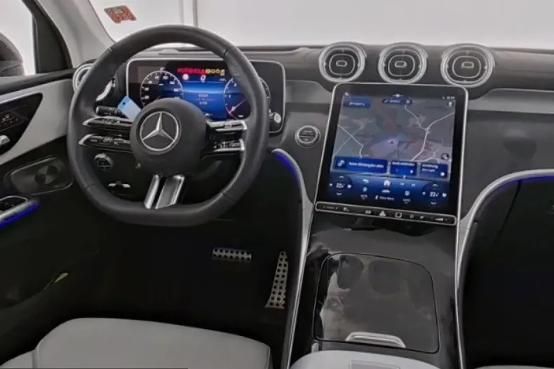 Mercedes-Benz GLC 220 (Clasa GLC) din 2024 cu 27.800 km - oferta MER229724 - foto 4
