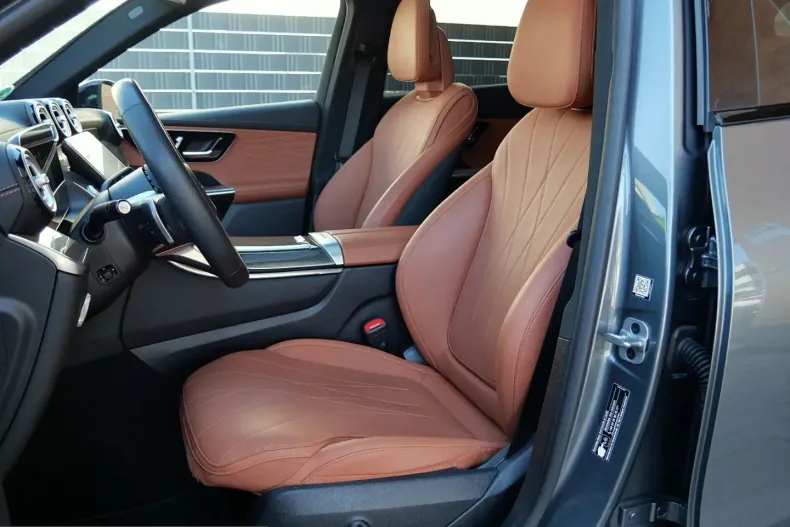 Mercedes-Benz GLC 300 (Clasa GLC) din 2023 cu 55.200 km - oferta MER229730 - foto 18