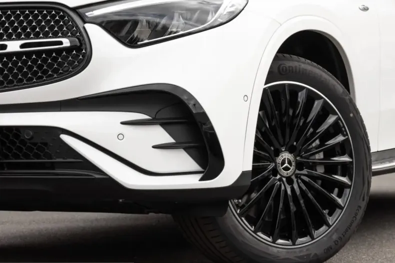 Mercedes-Benz GLC 300 (Clasa GLC) din 2025 cu 14.500 km - oferta MER229734 - foto 5