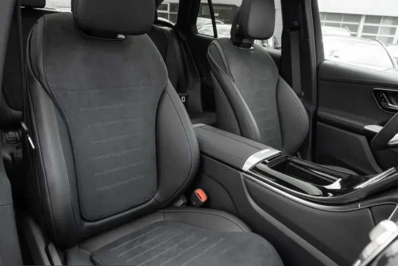 Mercedes-Benz GLC 300 (Clasa GLC) din 2025 cu 14.500 km - oferta MER229734 - foto 6