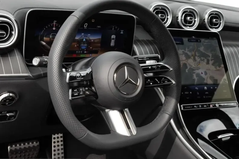 Mercedes-Benz GLC 300 (Clasa GLC) din 2025 cu 14.500 km - oferta MER229734 - foto 13