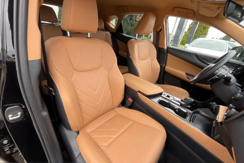 Lexus NX 450h din 2024 cu 70.136 km - oferta LEX229742 - foto 17