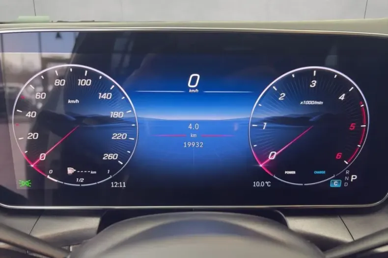 Mercedes-Benz GLC 200 (Clasa GLC) din 2025 cu 19.930 km - oferta MER229753 - foto 13