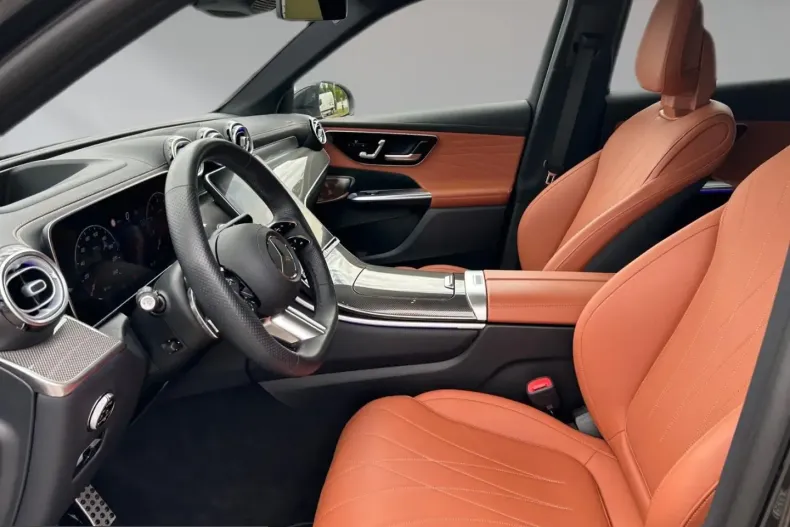 Mercedes-Benz GLC 300 (Clasa GLC) din 2022 cu 10.509 km - oferta MER229755 - foto 8