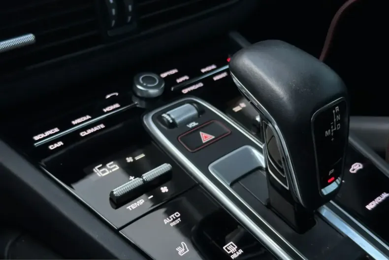 Porsche Cayenne din 2022 cu 33.000 km - oferta POR229757 - foto 11