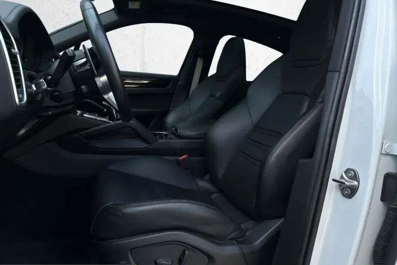 Porsche Cayenne din 2022 cu 33.000 km - oferta POR229757 - foto 16