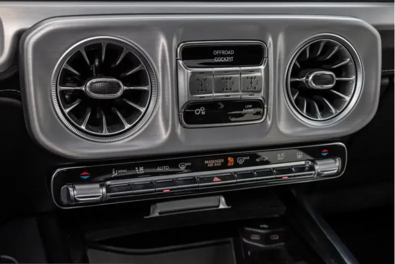 Mercedes-Benz G 450 (Clasa G) din 2025 cu 19.795 km - oferta MER229759 - foto 14