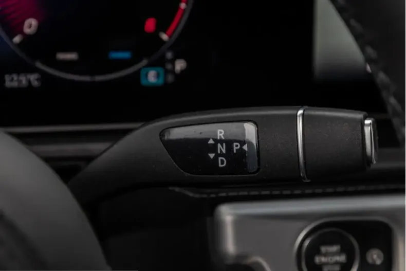 Mercedes-Benz G 450 (Clasa G) din 2025 cu 19.795 km - oferta MER229759 - foto 20