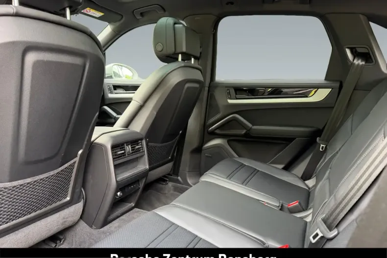 Porsche Cayenne din 2025 cu 12.900 km - oferta POR229769 - foto 18