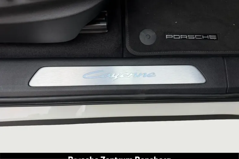 Porsche Cayenne din 2025 cu 12.900 km - oferta POR229769 - foto 29