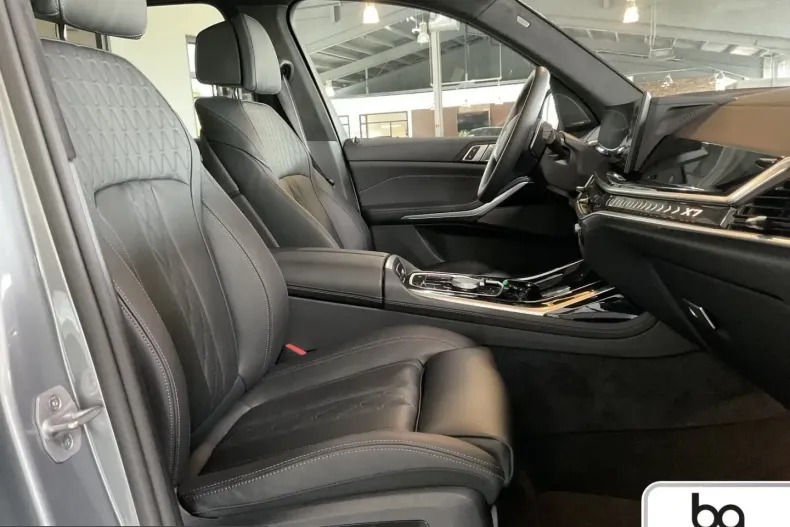 BMW X7 (Seria X) din 2025 cu 14.100 km - oferta BMW229775 - foto 7