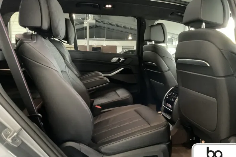 BMW X7 (Seria X) din 2025 cu 14.100 km - oferta BMW229775 - foto 8