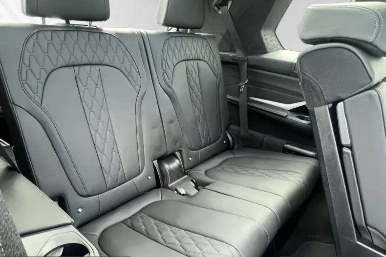 BMW X7 (Seria X) din 2025 cu 25.296 km - oferta BMW229776 - foto 15
