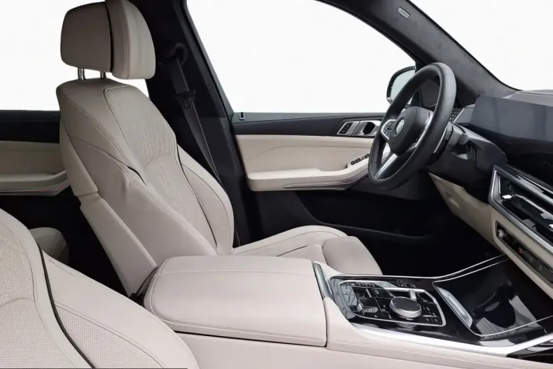 BMW X7 (Seria X) din 2025 cu 24.990 km - oferta BMW229777 - foto 9