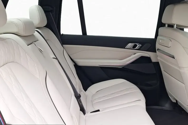 BMW X7 (Seria X) din 2025 cu 24.990 km - oferta BMW229777 - foto 11