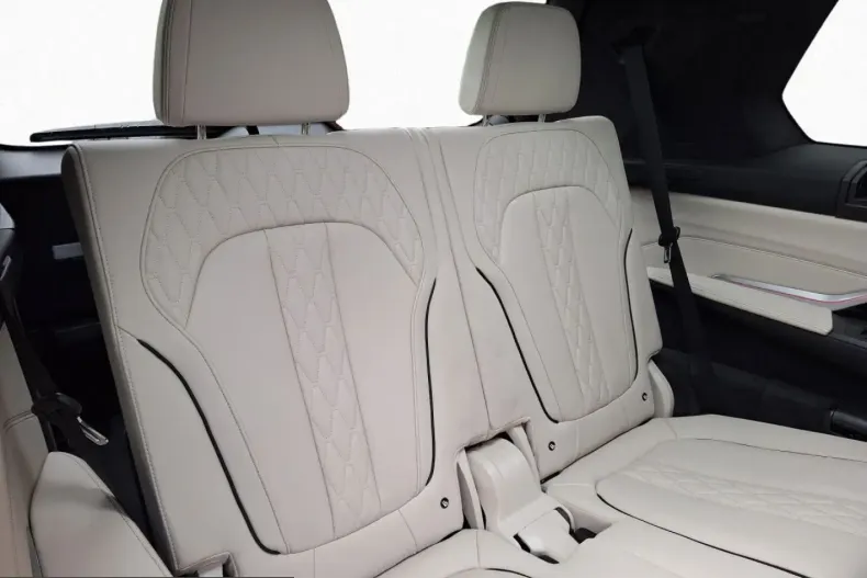 BMW X7 (Seria X) din 2025 cu 24.990 km - oferta BMW229777 - foto 12