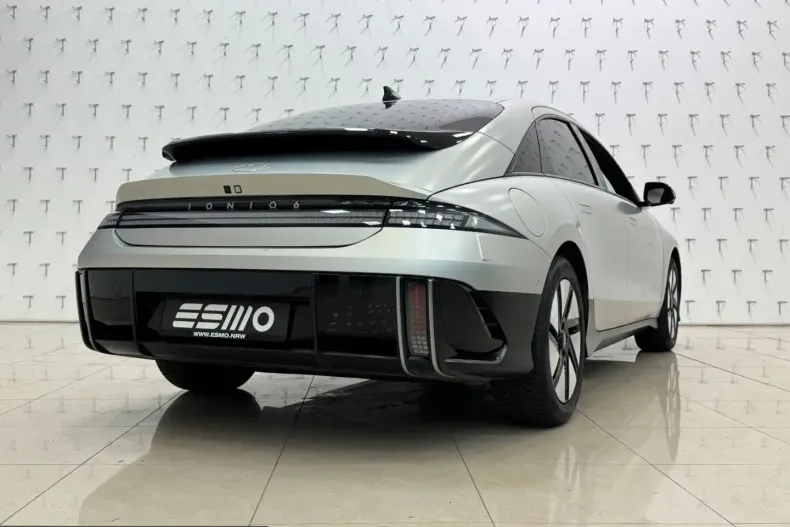 Hyundai IONIQ 6 din 2024 cu 30.808 km - oferta HYU229778 - foto 3