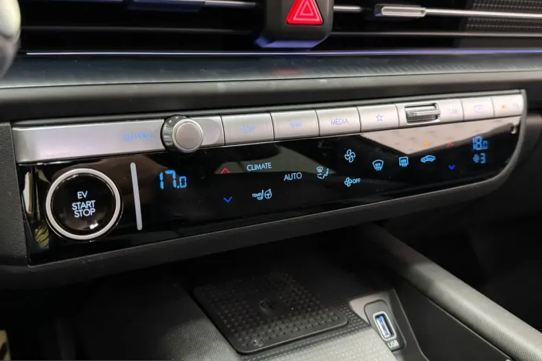 Hyundai IONIQ 6 din 2024 cu 30.808 km - oferta HYU229778 - foto 26