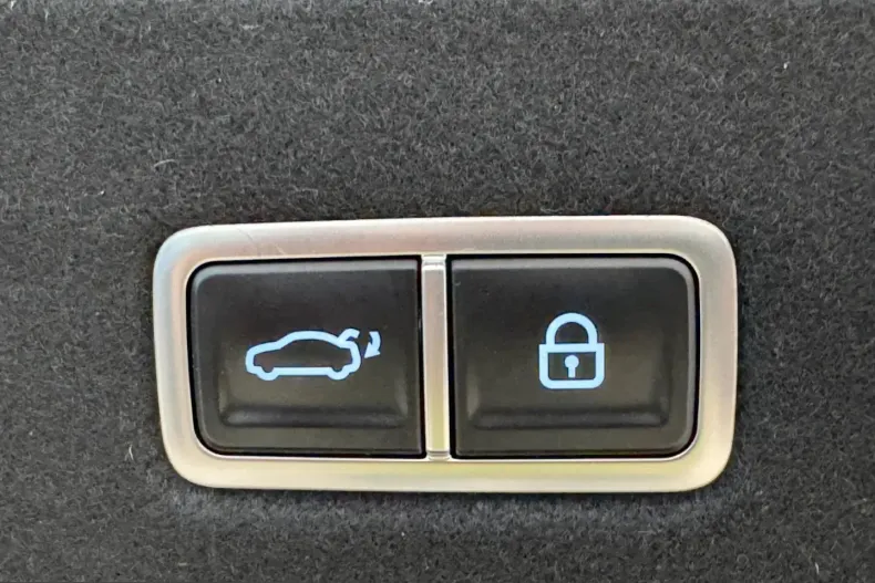 Hyundai IONIQ 6 din 2024 cu 30.808 km - oferta HYU229778 - foto 48