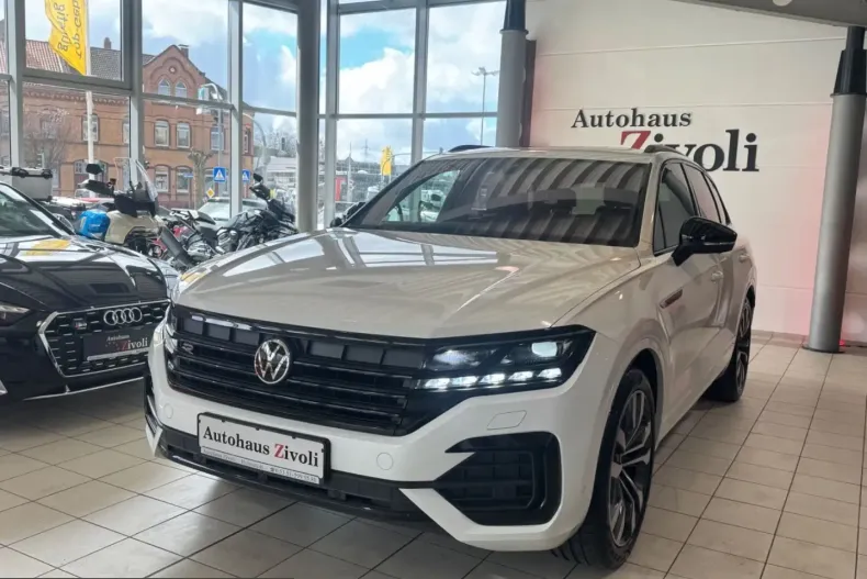 Volkswagen Touareg din 2022 cu 40.591 km - oferta VOL229781 - foto 1